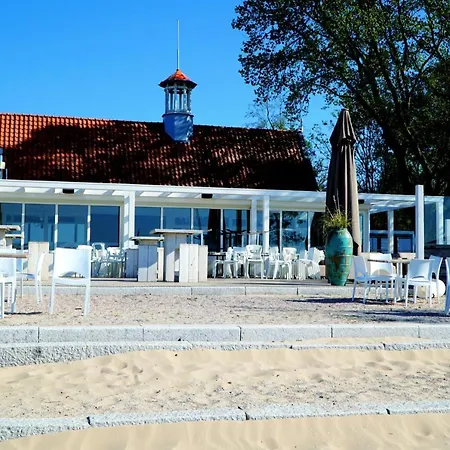 Holiday home Chalet Seemowe Am Veluwemeer Im Europarcs Bad Hoophuizen